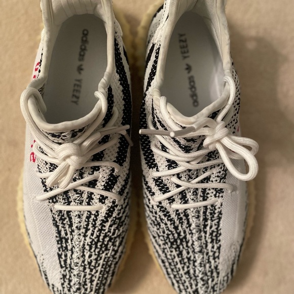 Adidas Yeezy Boost 350 V2 Zebra Men’s 11 1/2 NEW NEVER WORN - Picture 3 of 7